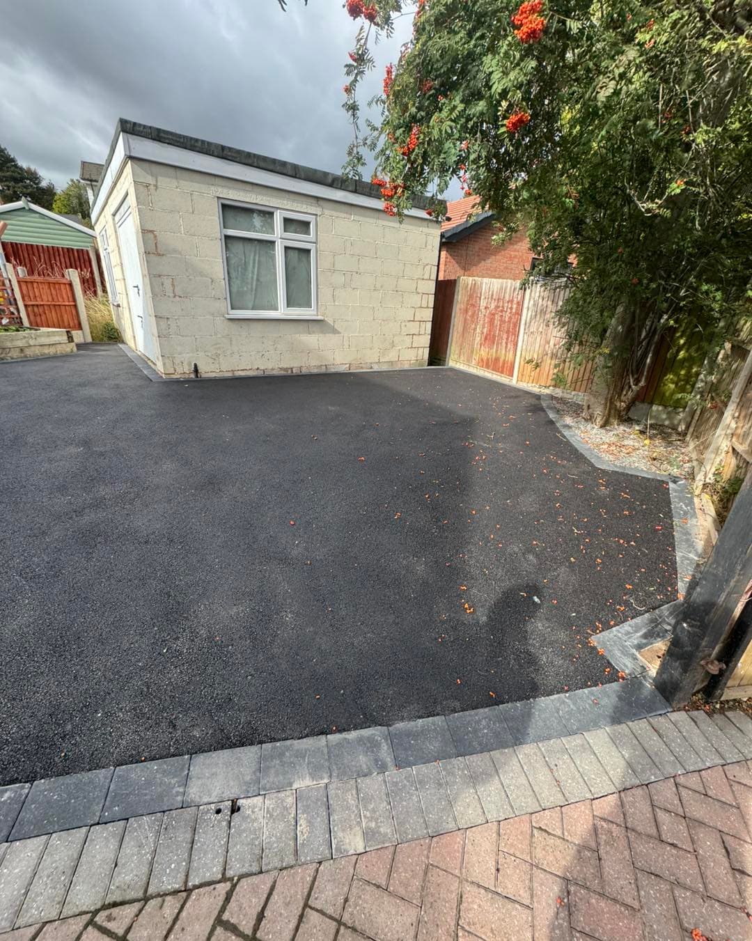 Finished tarmac driveway with clean edges